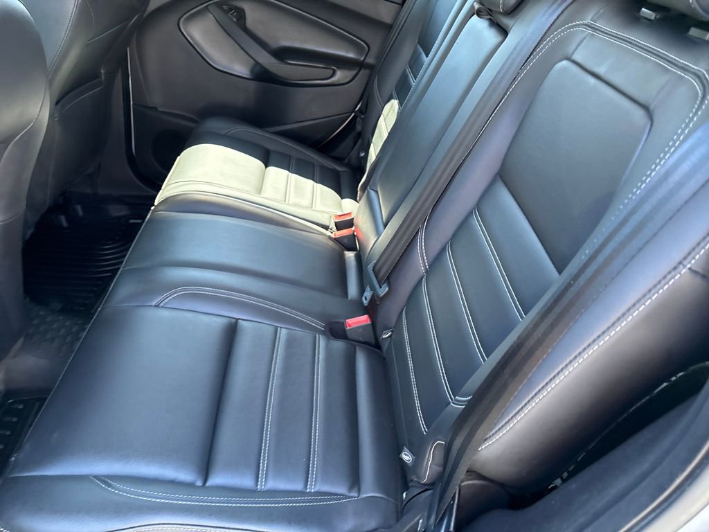 Used 2019 Ford Escape SEL image 10