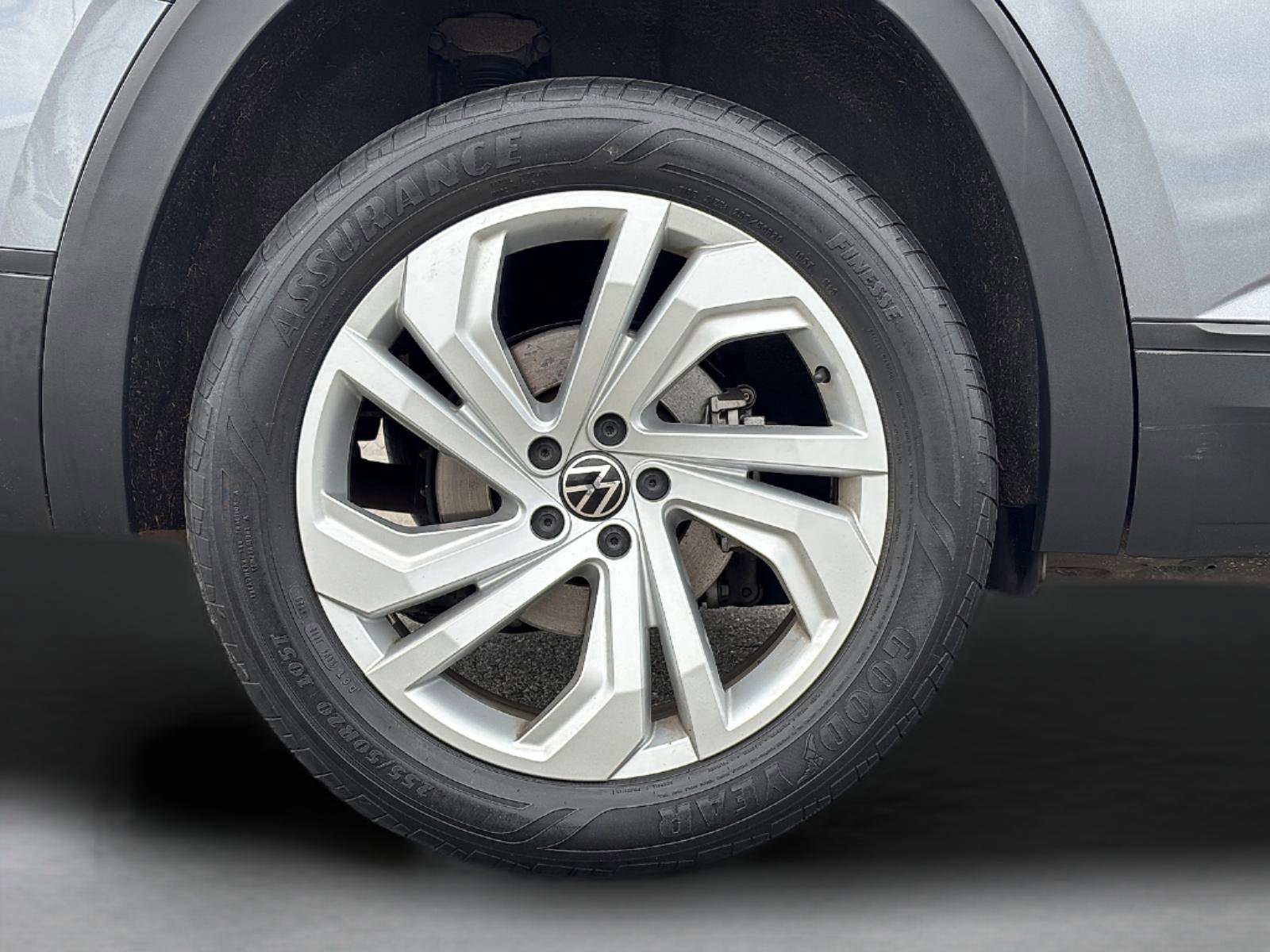 Used 2021 Volkswagen Atlas SE image 11