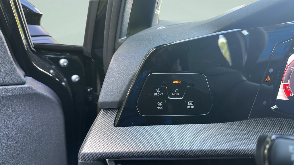 New 2026 Volkswagen GTI SE FWD image 29
