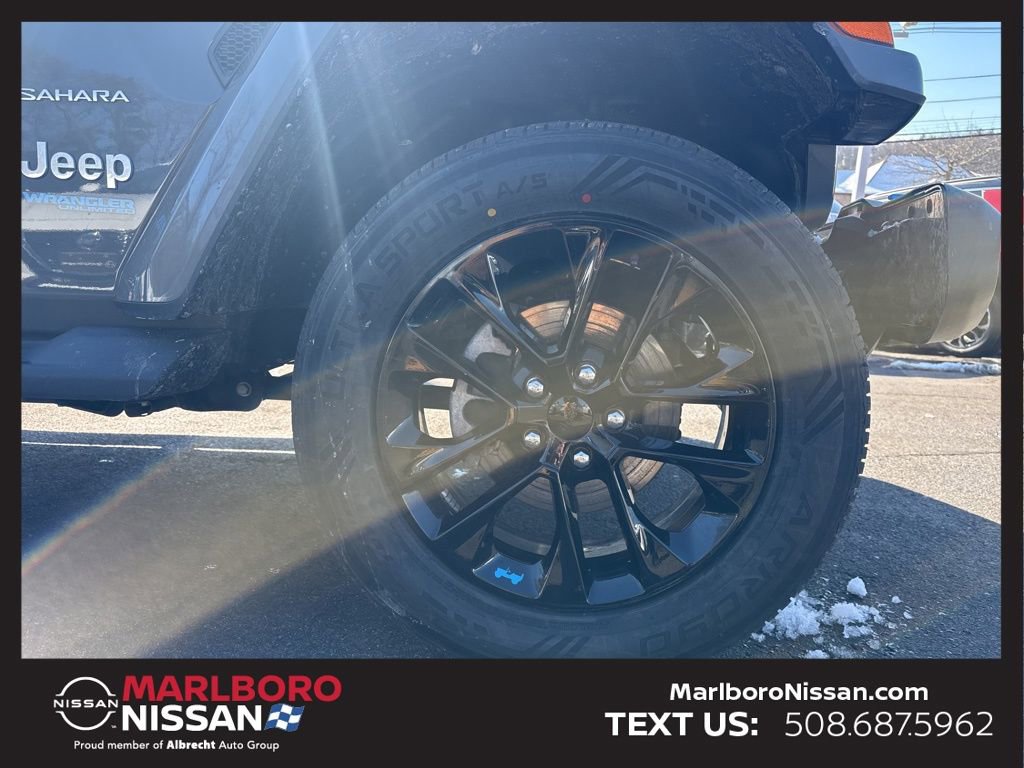 Used 2022 Jeep Wrangler Unlimited Sahara w/ Cold Weather Group image 10