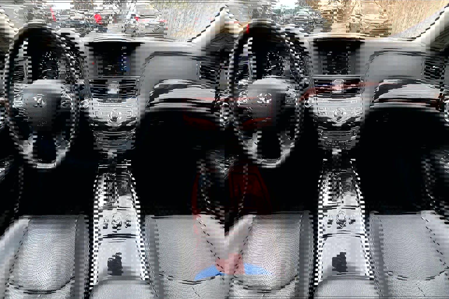 Used 2018 INFINITI Q70 L 3.7 image 16