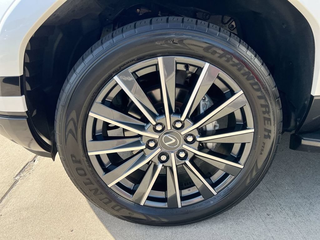 Certified 2024 Lexus GX 550 w/ Accessory Package (Z1) AWD/4WD image 9