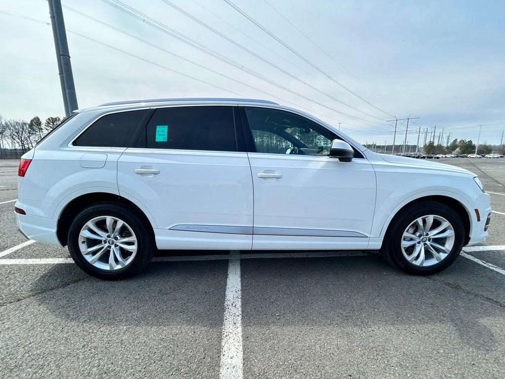 Used 2017 Audi Q7 3.0T Premium image 6