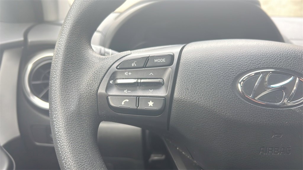 Used 2022 Hyundai Kona SEL image 25