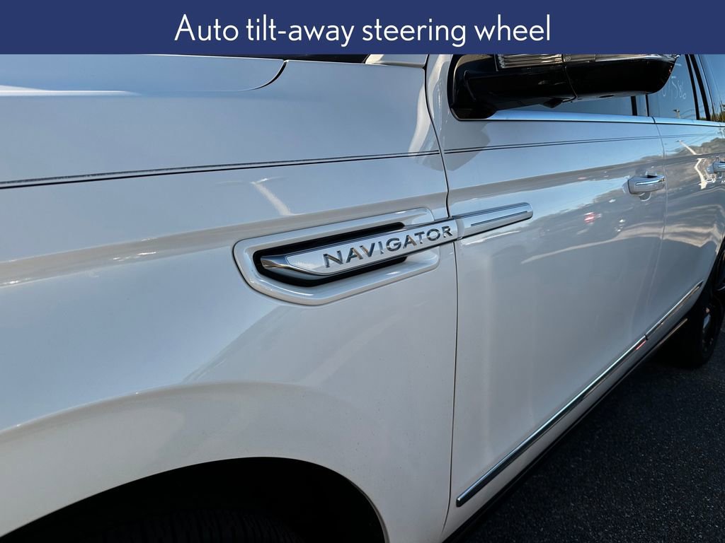 Used 2020 Lincoln Navigator L Reserve w/ Equipment Group 208A Reserve image 10