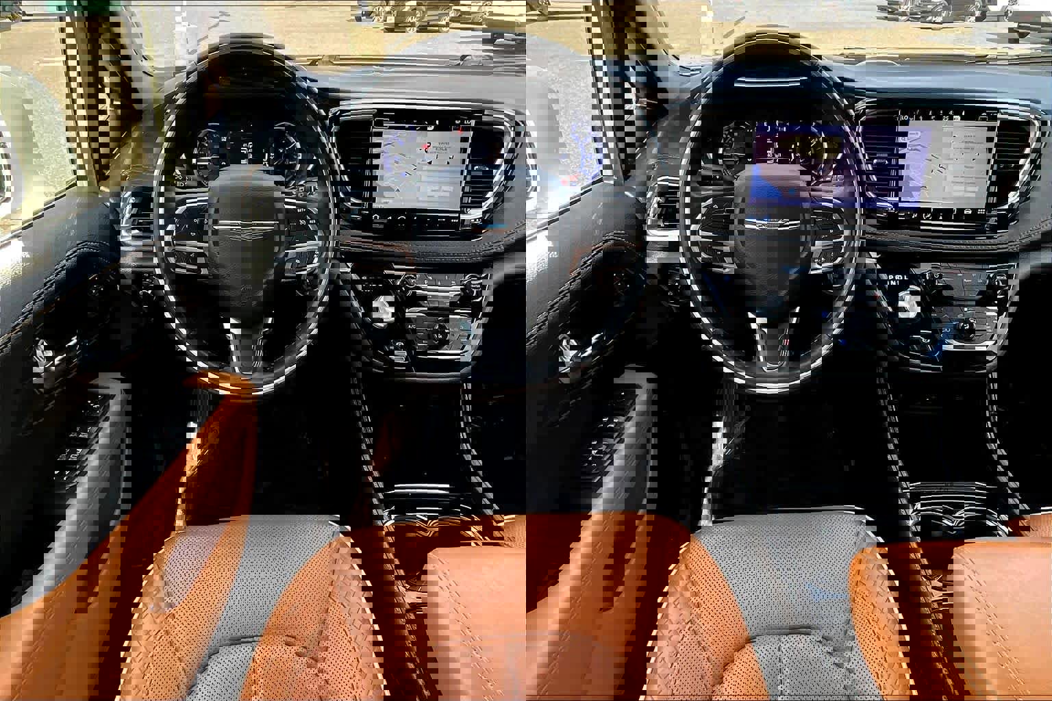 Used 2021 Chrysler Pacifica Pinnacle image 5