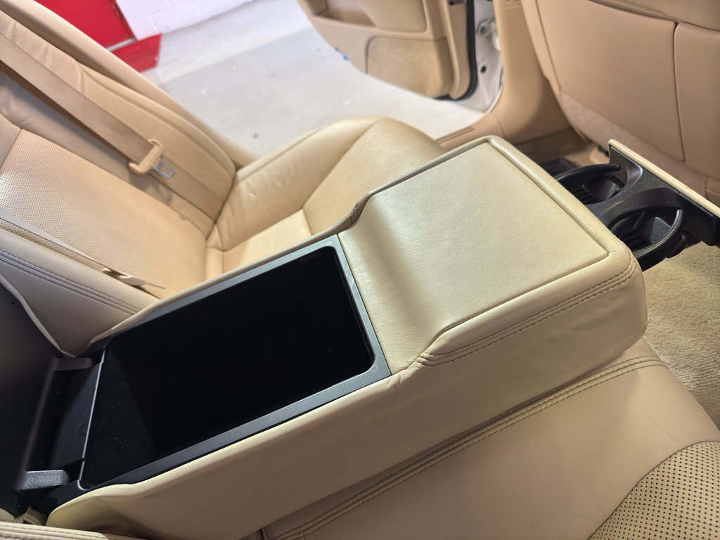 Used 2015 Lexus LS 460 w/ Comfort Package image 26