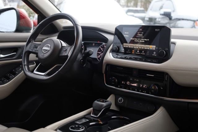 Used 2023 Nissan Rogue SV image 39