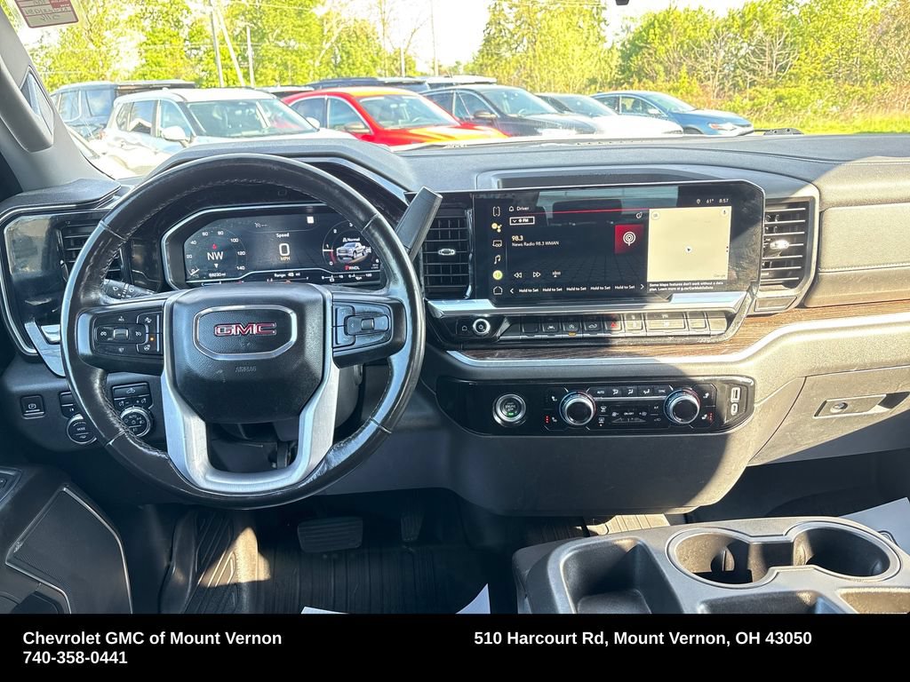 Used 2022 GMC Sierra 1500 Elevation w/ LPO, Elevation Black Package AWD/4WD image 17