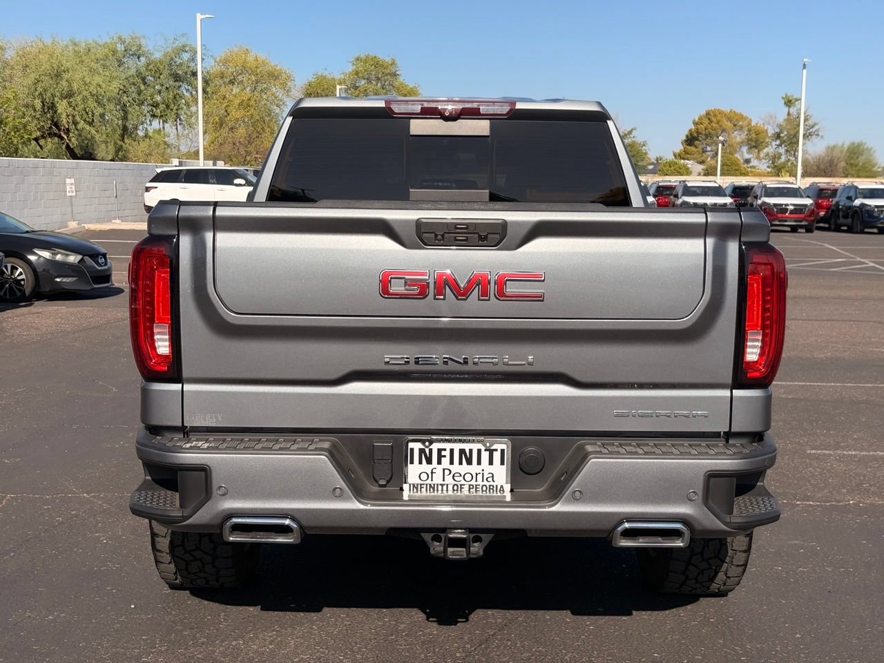 Used 2021 GMC Sierra 1500 Denali w/ Denali Ultimate Package AWD/4WD image 5