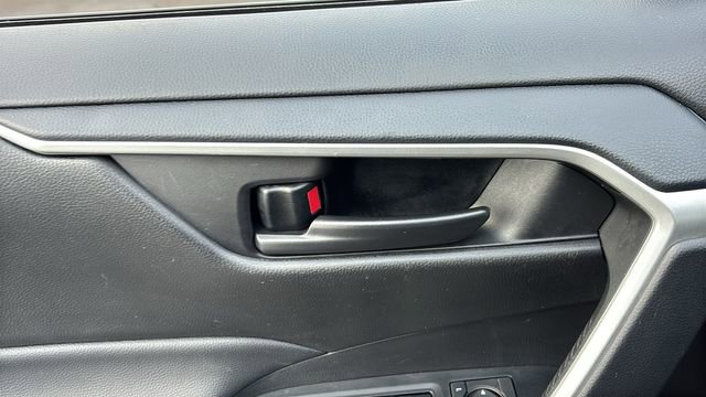 Used 2024 Toyota RAV4 LE image 10