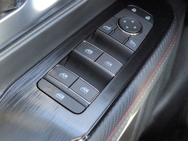 Used 2026 Nissan Kicks SR w/ SR Premium Package FWD image 23
