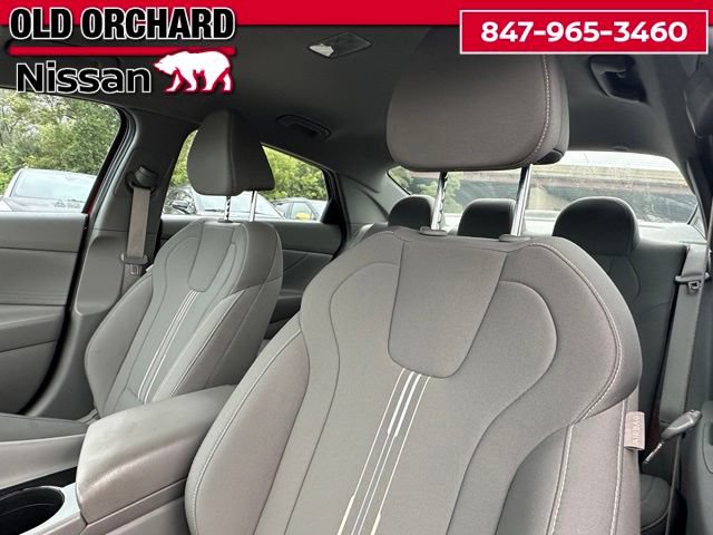 Used 2023 Hyundai Elantra Blue FWD image 9