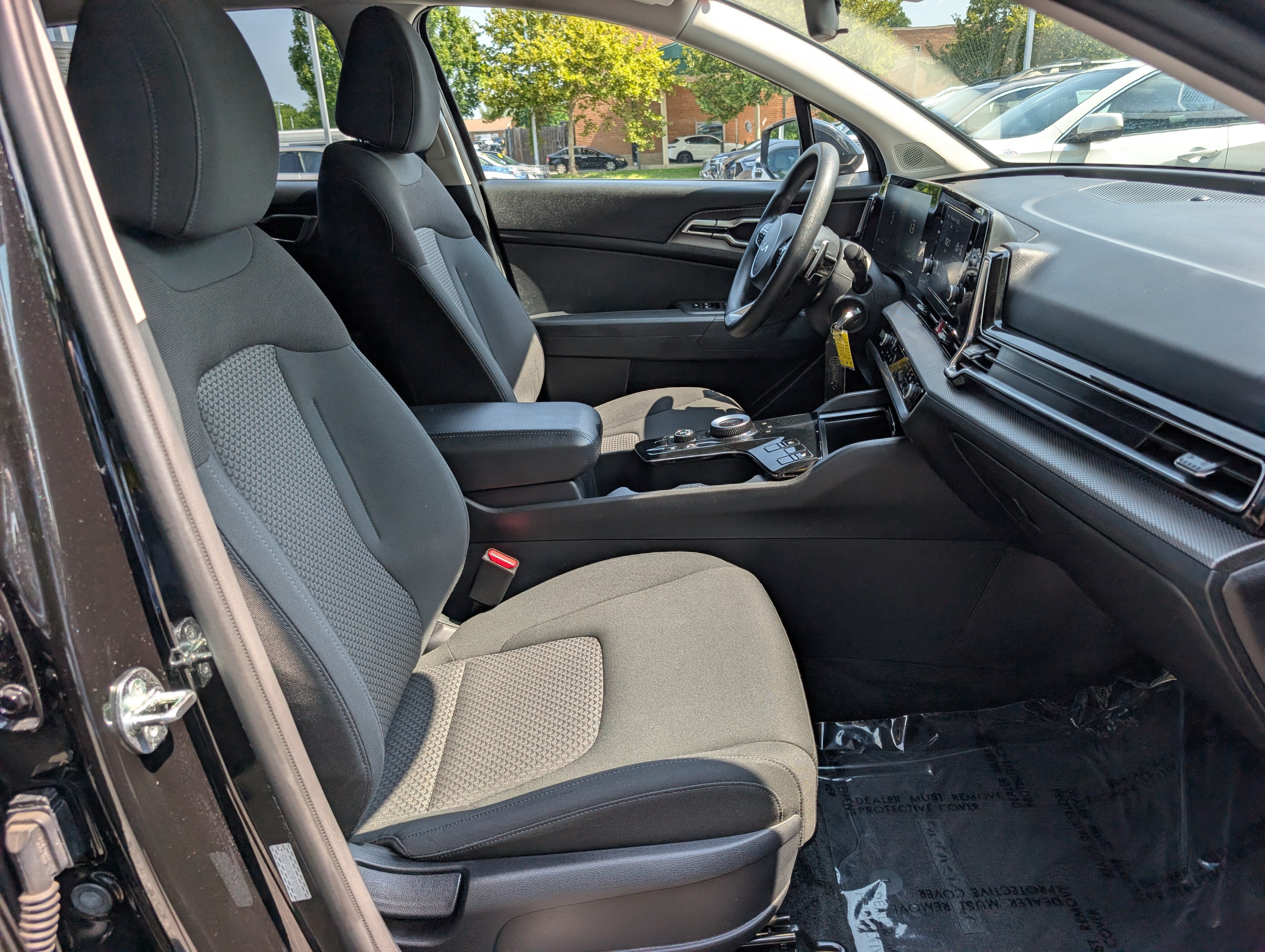 Used 2023 Kia Sportage LX AWD/4WD image 12