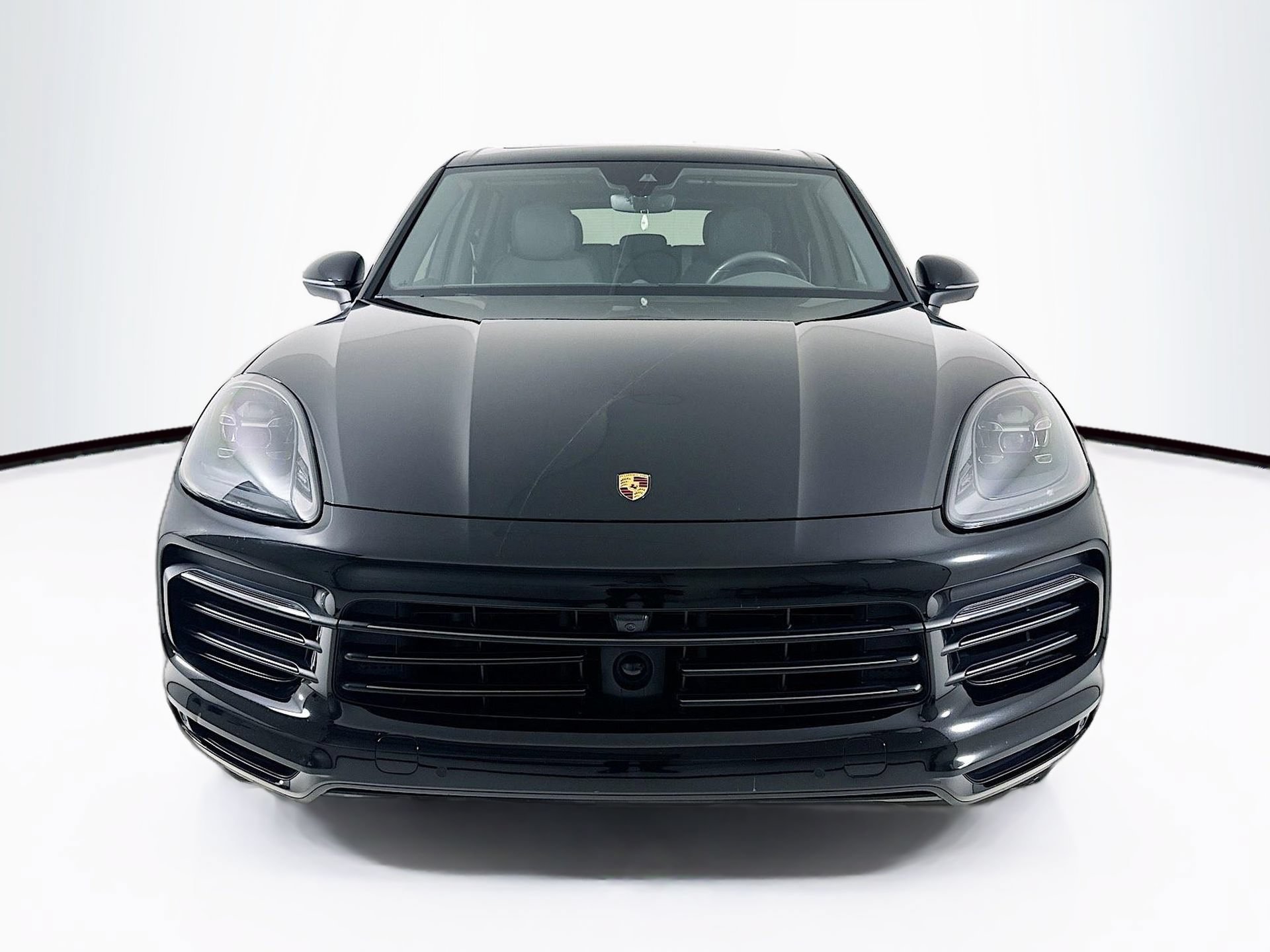 Used 2023 Porsche Cayenne Platinum Edition AWD/4WD image 2