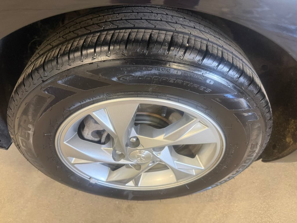 Used 2022 Hyundai Elantra SE FWD image 14