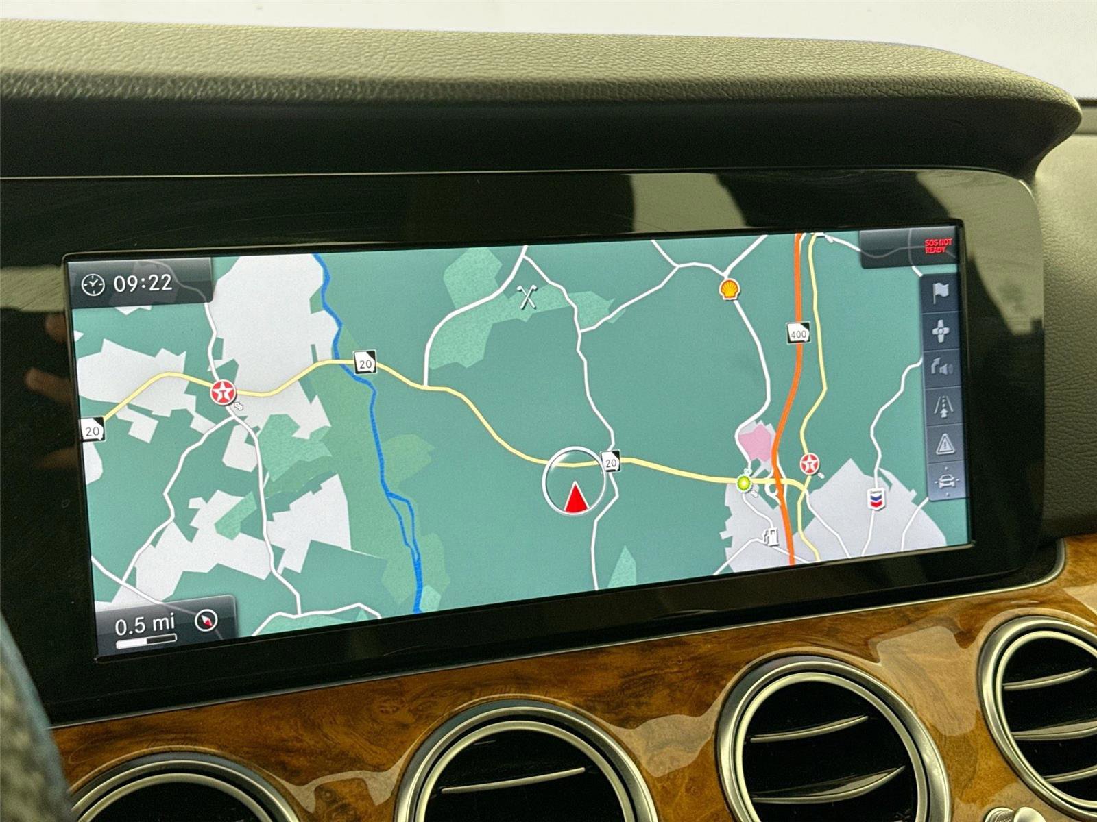 Used 2017 Mercedes-Benz E 300 4MATIC image 26