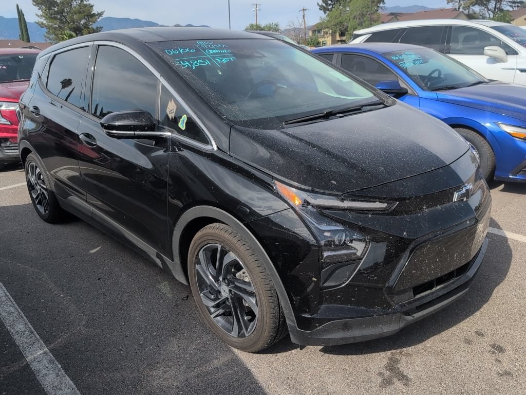 Certified 2023 Chevrolet Bolt LT w/ Infotainment Package FWD image 2