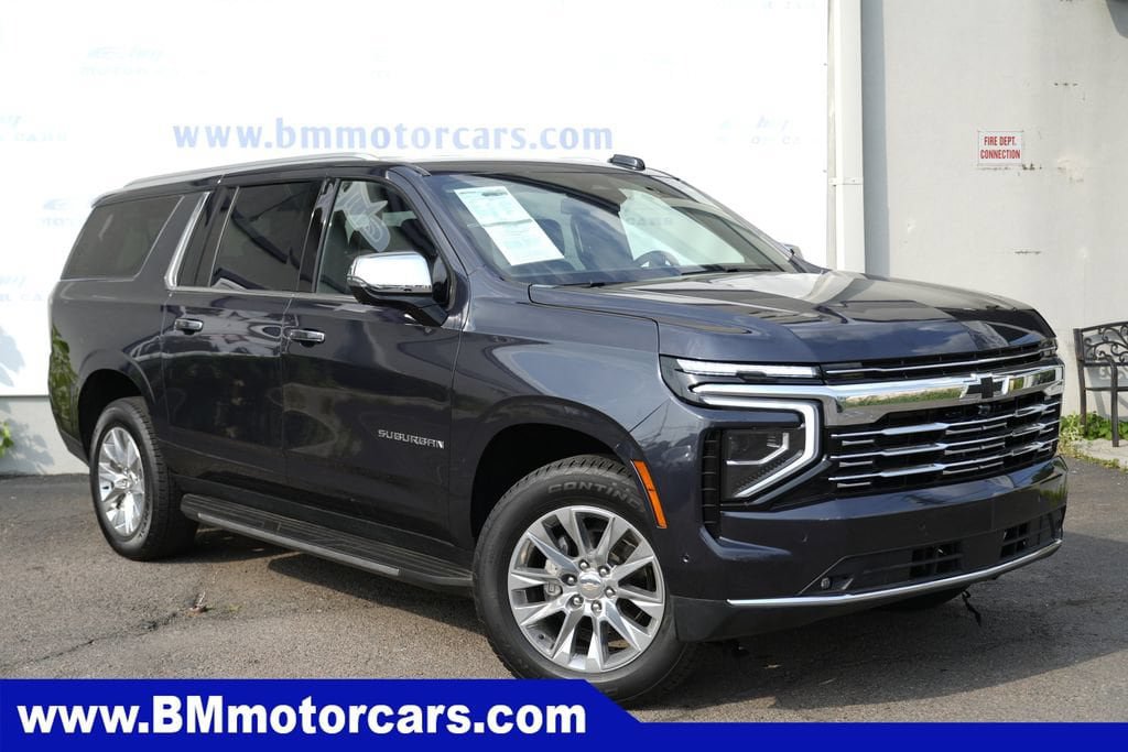 Used 2025 Chevrolet Suburban Premier AWD/4WD image 1