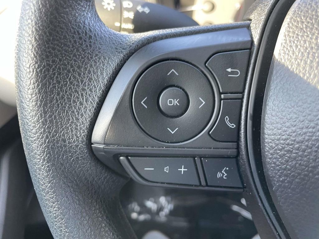 Used 2024 Toyota Corolla LE image 31
