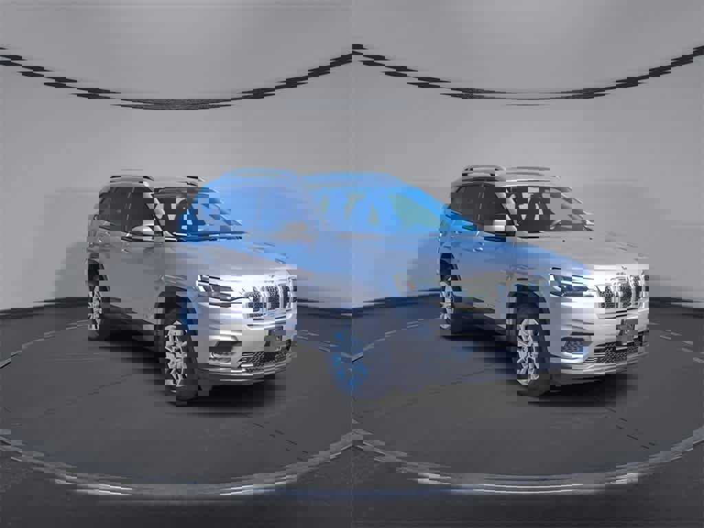 Used 2020 Jeep Cherokee Latitude image 2