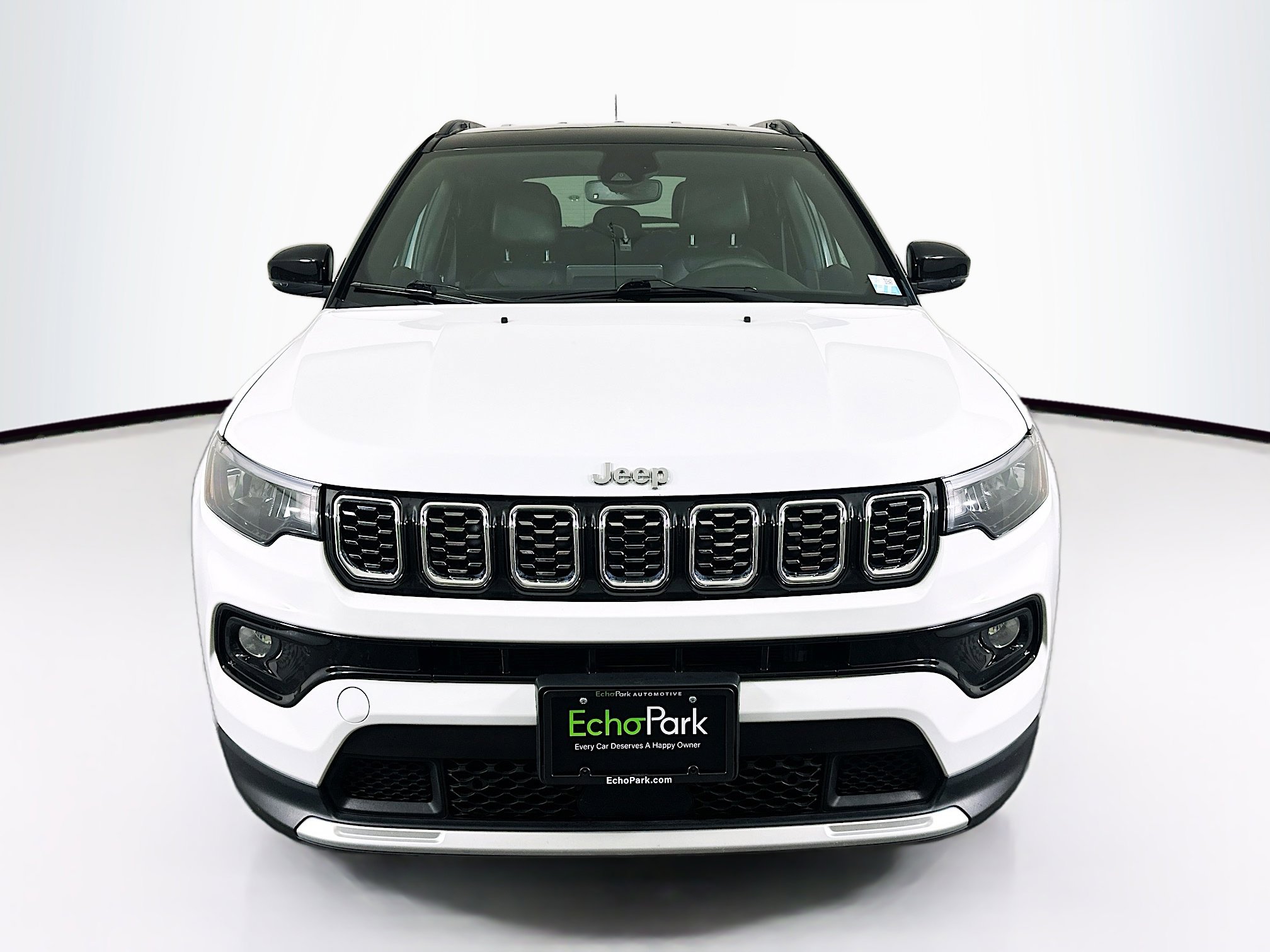Used 2025 Jeep Compass Limited image 2