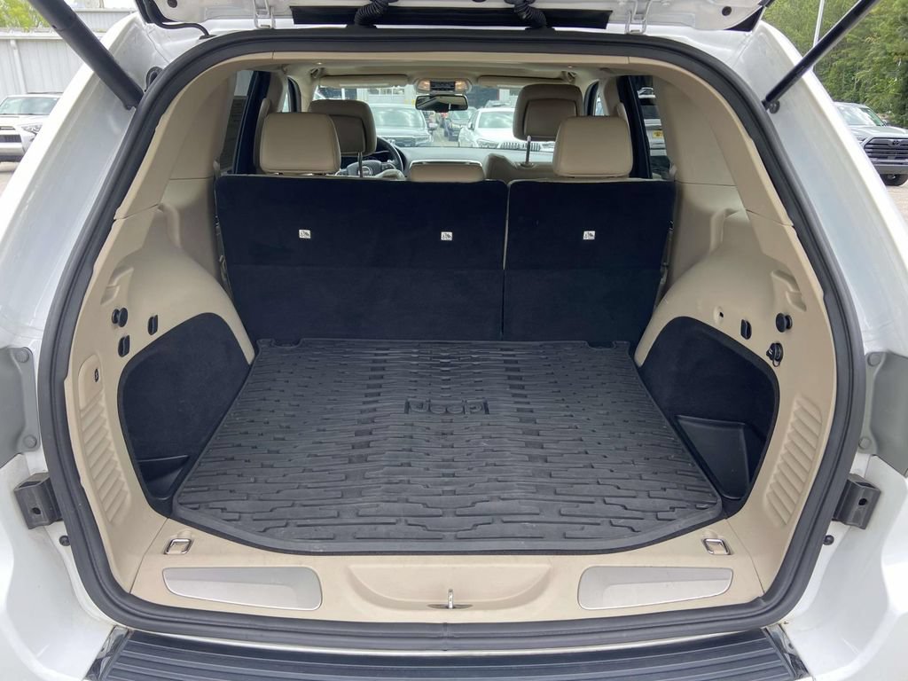 Used 2016 Jeep Grand Cherokee Limited AWD/4WD image 10