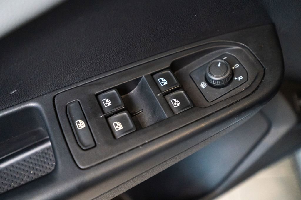 Used 2022 Volkswagen Taos SE image 14