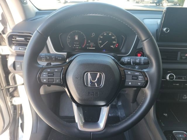 Certified 2025 Honda Pilot Touring image 17