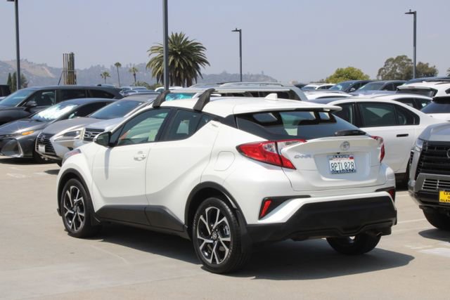 Used 2020 Toyota C-HR XLE FWD image 18