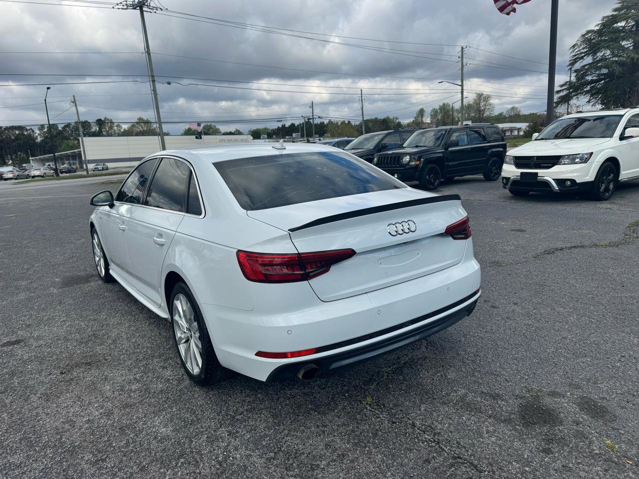 Used 2017 Audi A4 2.0T Premium Plus w/ Premium Plus Package image 4
