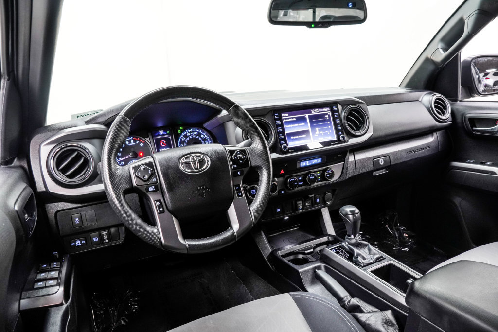 Used 2021 Toyota Tacoma TRD Sport AWD/4WD image 5