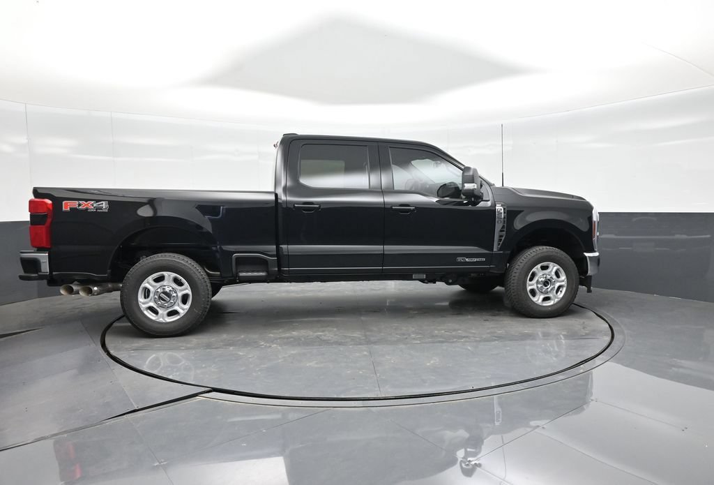New 2026 Ford F250 XLT w/ XLT Premium Package AWD/4WD image 17