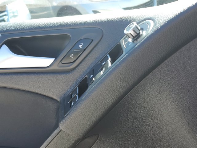Used 2012 Volkswagen GTI 4-Door FWD image 20