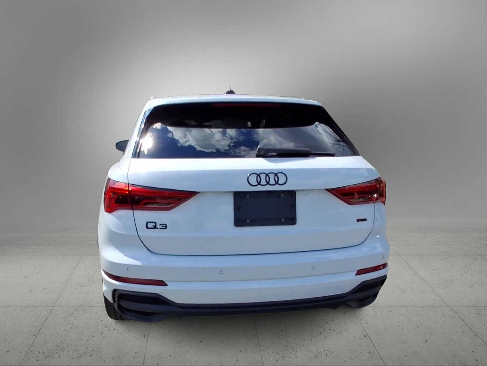 Used 2024 Audi Q3 2.0T Premium Plus w/ Premium Plus Package AWD/4WD image 7