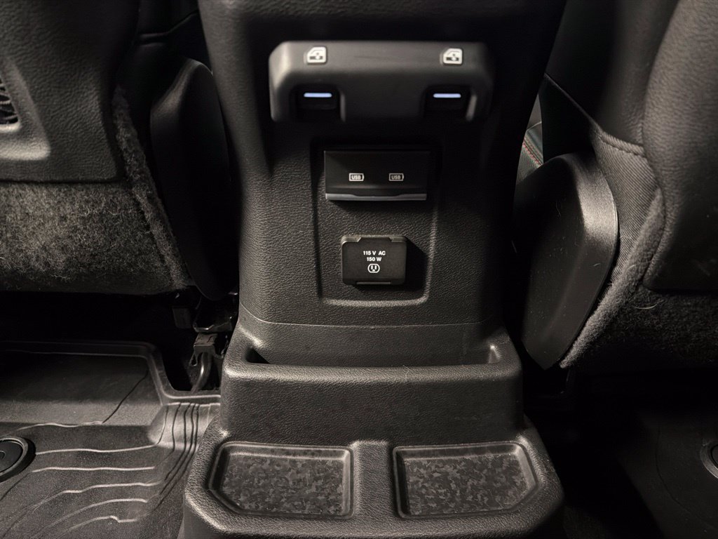 Used 2022 Jeep Wrangler Unlimited Rubicon w/ LED Lighting Group AWD/4WD image 33