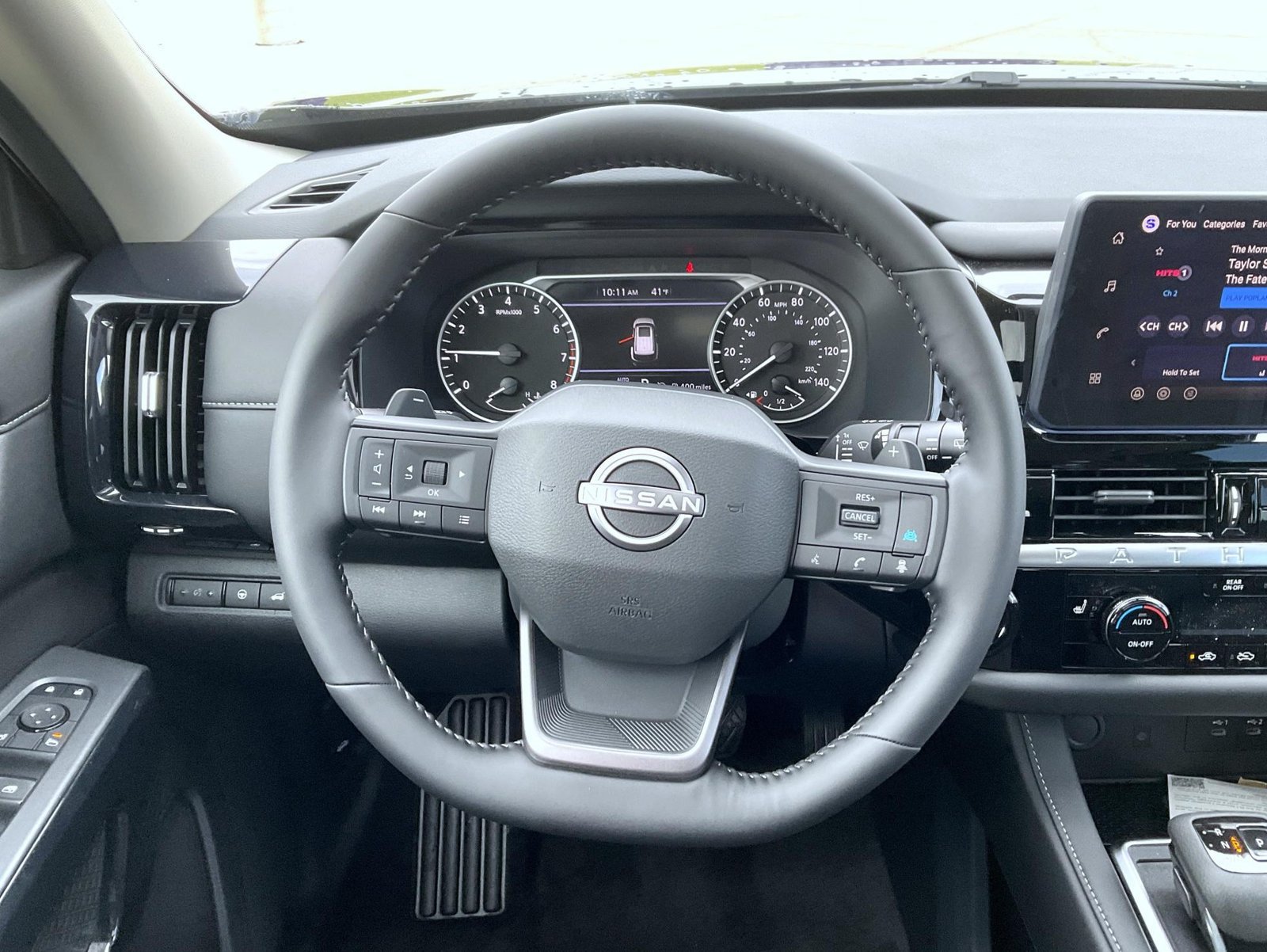 New 2026 Nissan Pathfinder SV w/ SV Premium Package AWD/4WD image 13