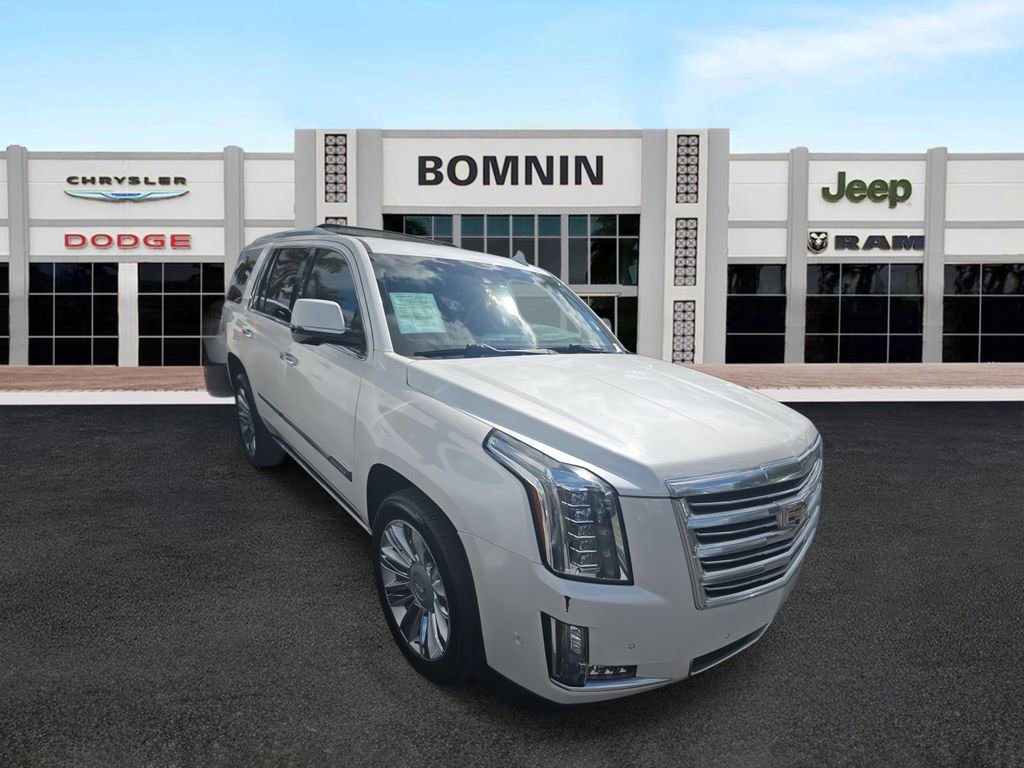 Used 2018 Cadillac Escalade Platinum image 2