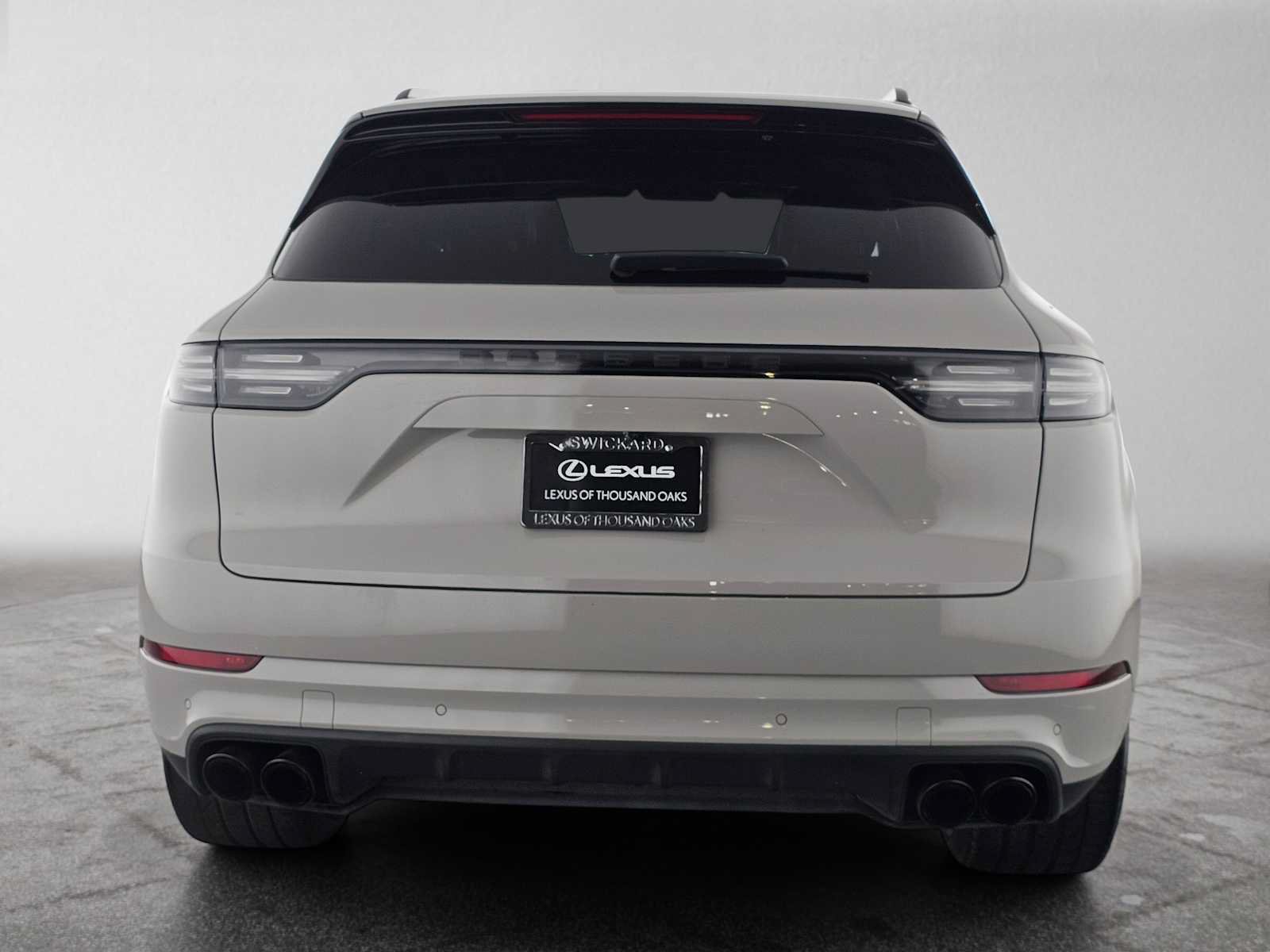 Used 2022 Porsche Cayenne Turbo S w/ Assistance Package AWD/4WD image 4