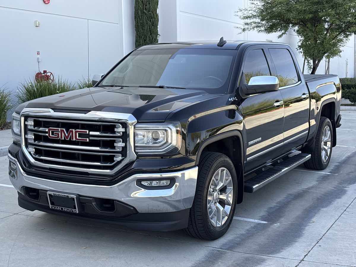 Used 2018 GMC Sierra 1500 SLT w/ SLT Premium Package AWD/4WD image 7