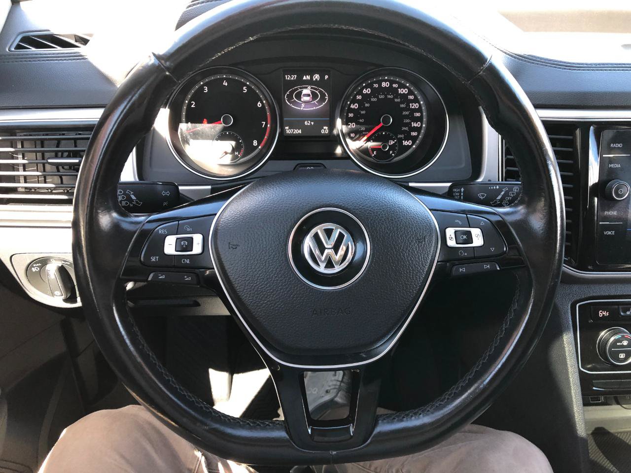 Used 2018 Volkswagen Atlas SEL AWD/4WD image 15