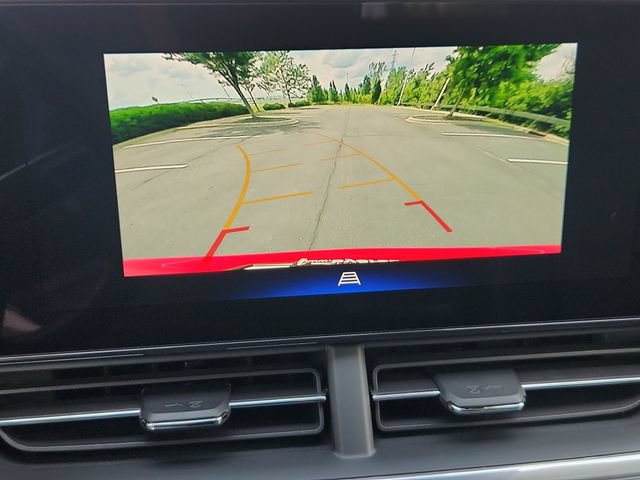 New 2026 Chevrolet Trax LT w/ Driver Confidence Package FWD image 28