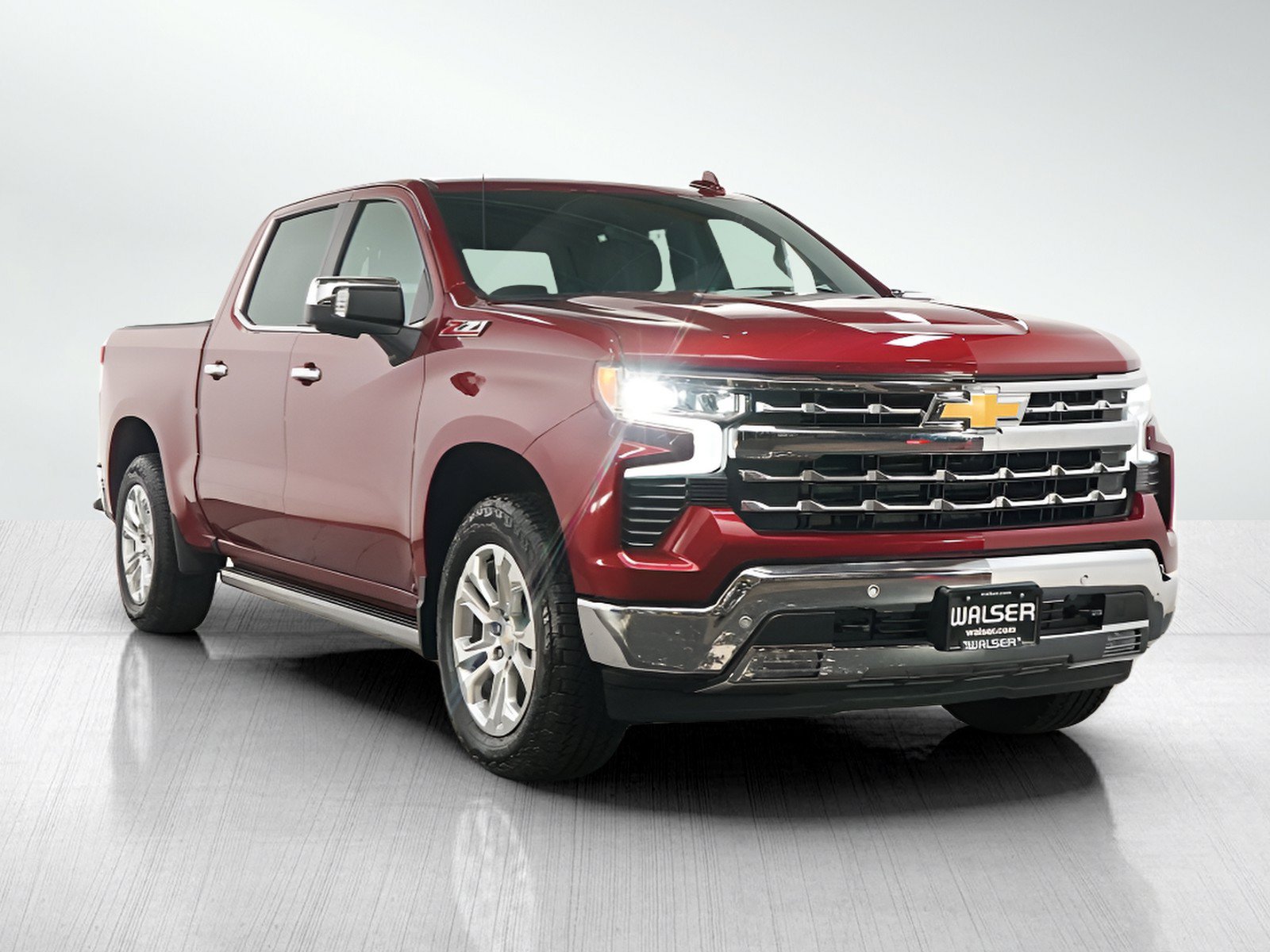 Used 2024 Chevrolet Silverado 1500 LTZ AWD/4WD image 7