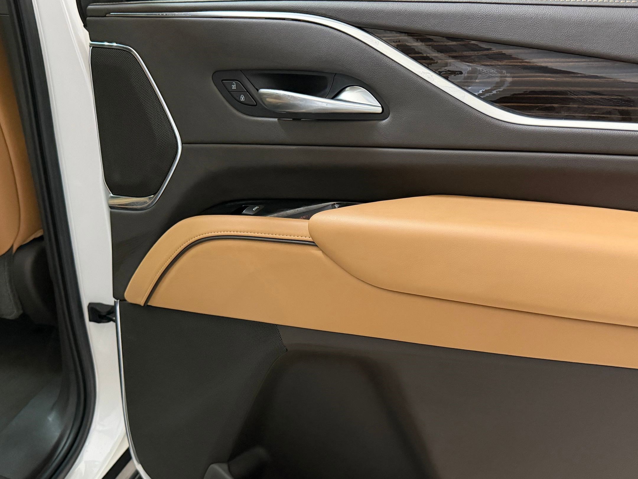 Used 2021 Cadillac Escalade Premium Luxury image 51