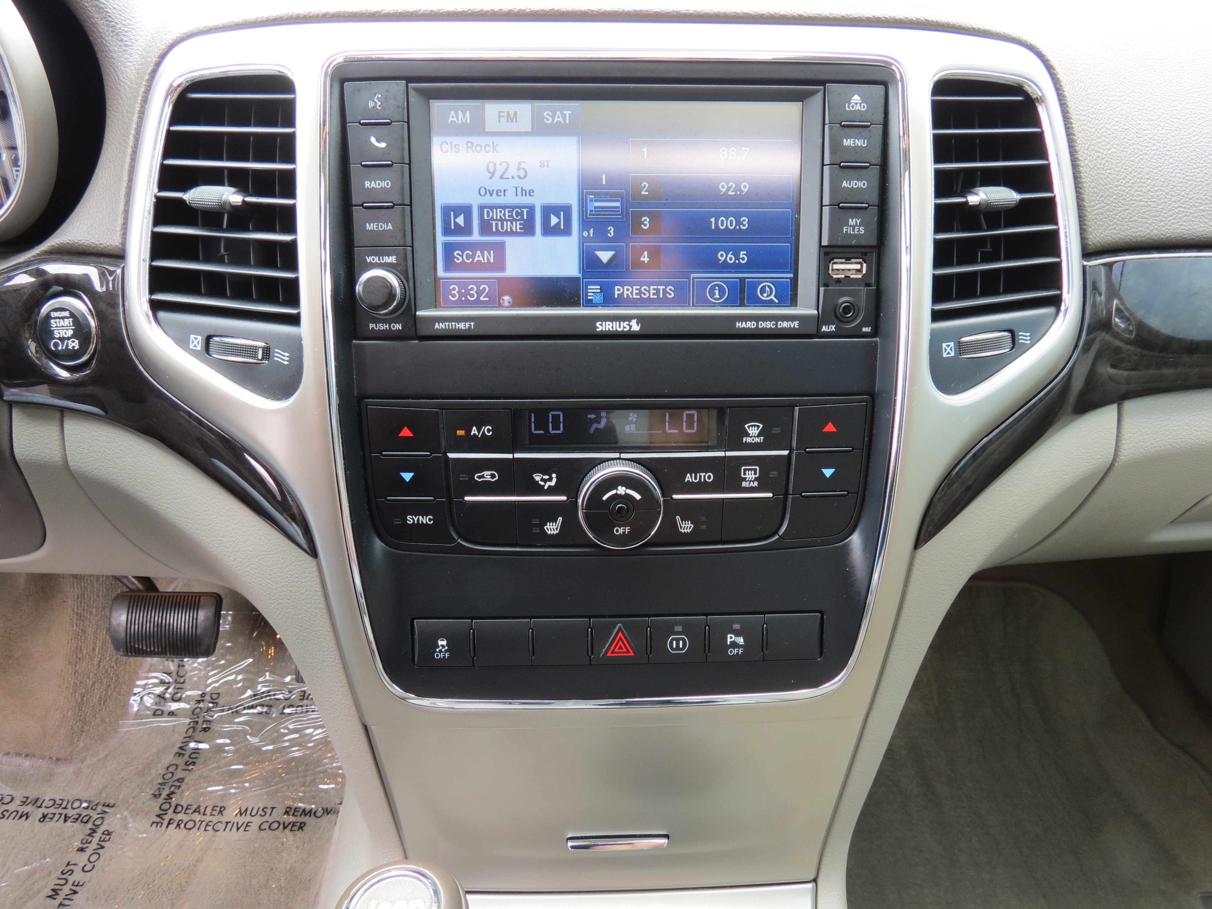 Used 2012 Jeep Grand Cherokee Laredo RWD image 19