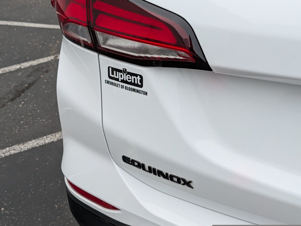 Used 2024 Chevrolet Equinox RS AWD/4WD image 5