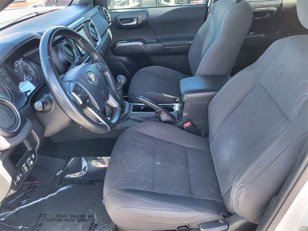 Used 2017 Toyota Tacoma TRD Sport w/ Premium & Technology Package image 16