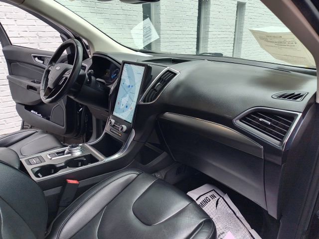 Used 2022 Ford Edge Titanium w/ Equipment Group 301A AWD/4WD image 31