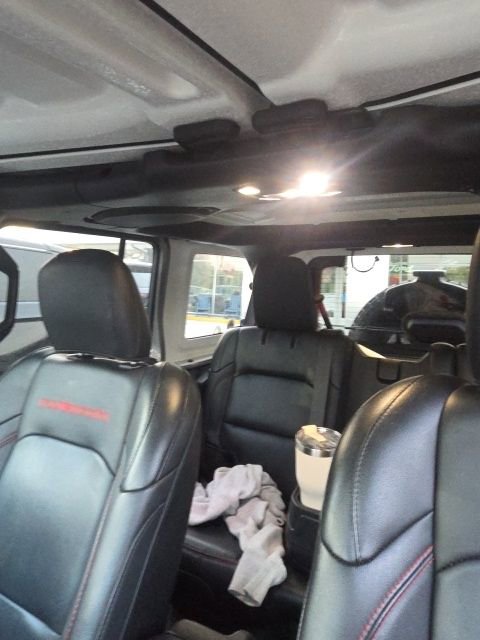 Used 2021 Jeep Wrangler Unlimited Rubicon image 10