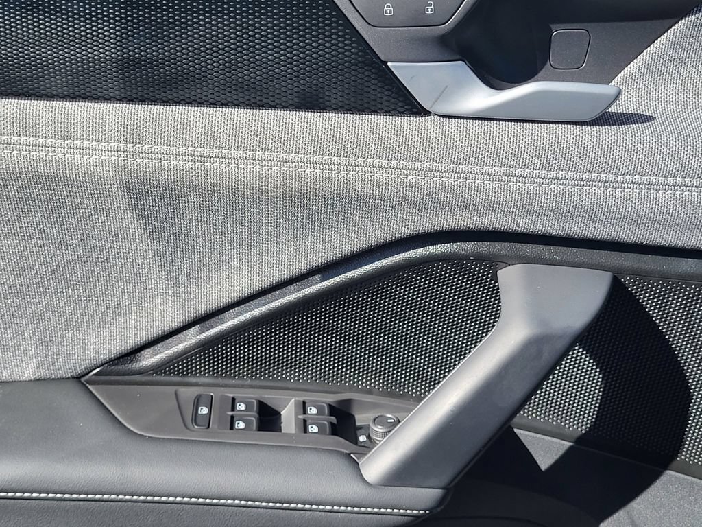 New 2025 Volkswagen Tiguan S AWD/4WD image 9